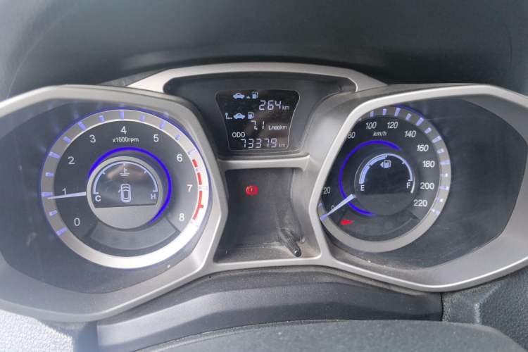 Used JAC Group Refine S3 2014 1.5L Manual Luxury Smart Model Odometer Close Up