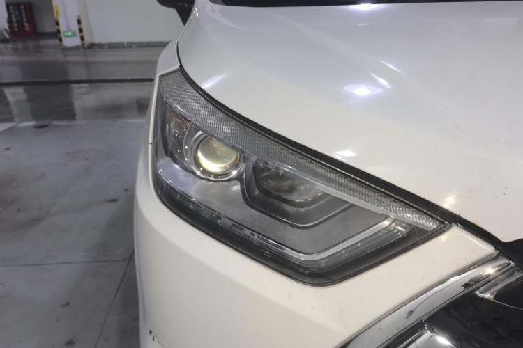 Used JAC Group Refine S3 2014 1.5L Manual Luxury Smart Model Right Front Headlight
