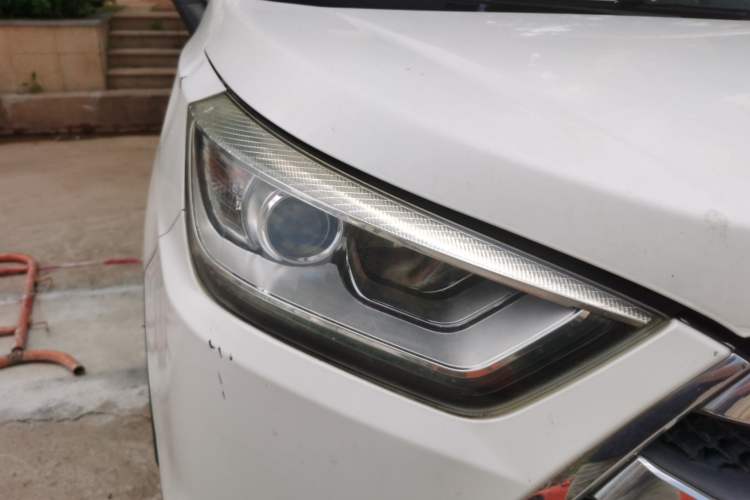 Used JAC Group Refine S3 2014 1.5L Manual Luxury Smart Model Right Front Headlight