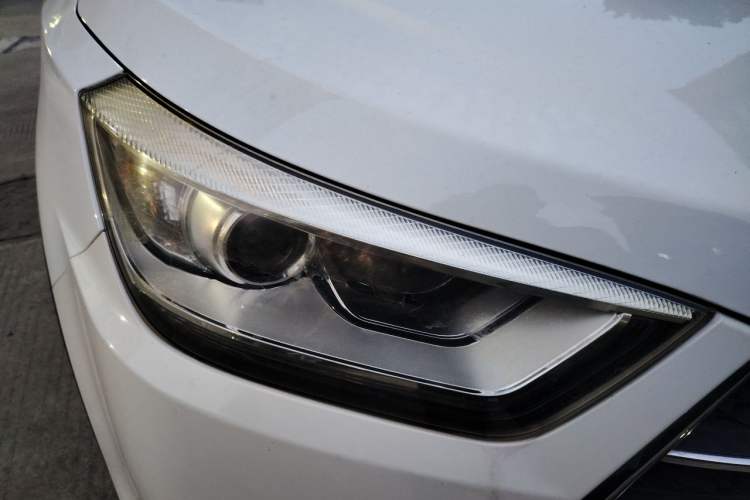 Used JAC Group Refine S3 2014 1.5L Manual Luxury Smart Model Right Front Headlight