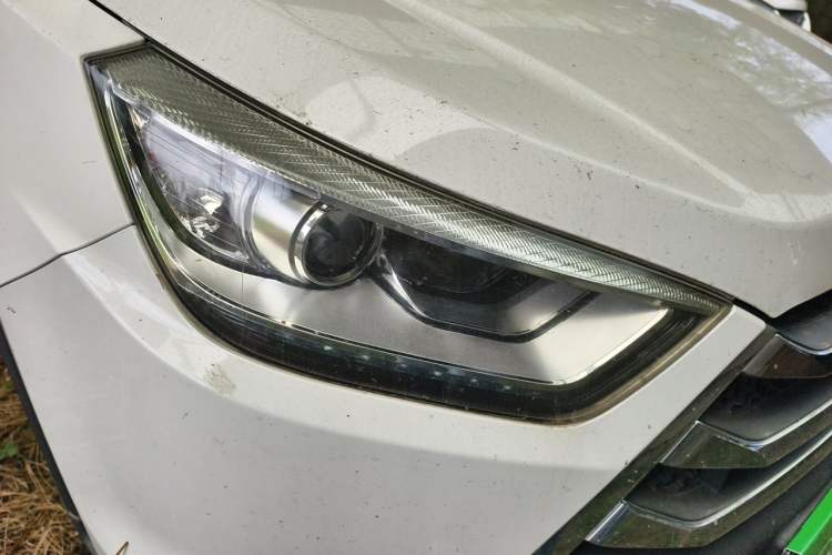 Used JAC Group Refine S3 2014 1.5L Manual Luxury Smart Model Right Front Headlight