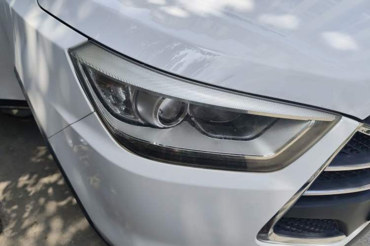 Used JAC Group Refine S3 2014 1.5L CVT Luxury Smart Model Right Front Headlight