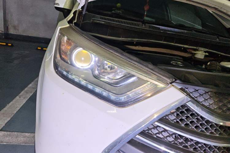 Used JAC Group Refine S3 2014 1.5L CVT Luxury Smart Model Right Front Headlight
