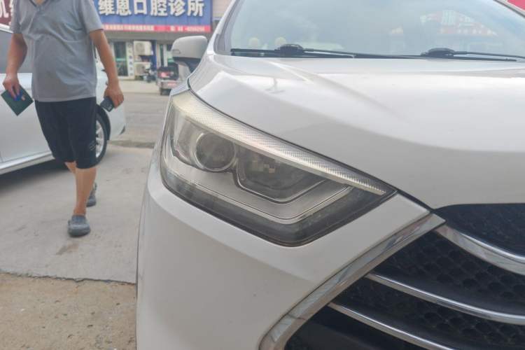 Used JAC Group Refine S3 2014 1.5L Manual Luxury Model Right Front Headlight