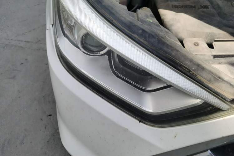 Used JAC Group Refine S3 2014 1.5L Manual Luxury Smart Model Right Front Headlight