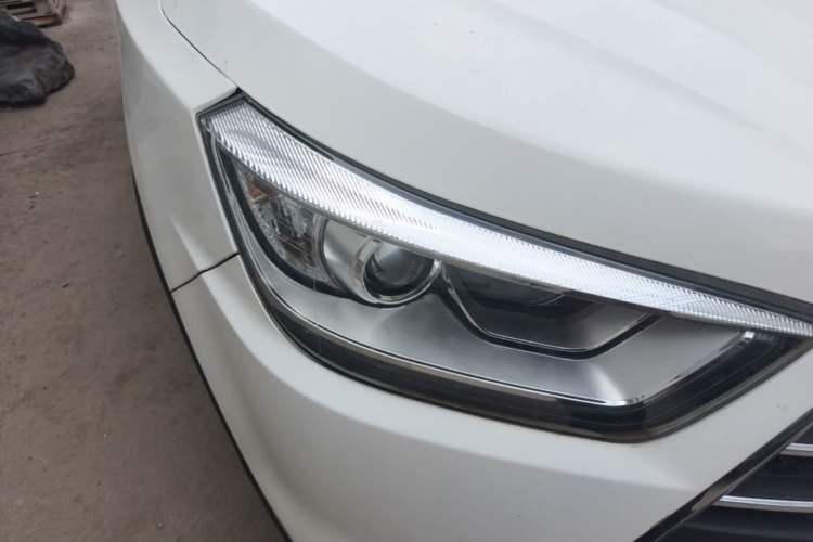 Used JAC Group Refine S3 2014 1.5L Manual Luxury Model Right Front Headlight