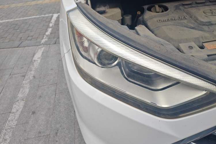Used JAC Group Refine S3 2014 1.5L CVT Luxury Smart Model Right Front Headlight