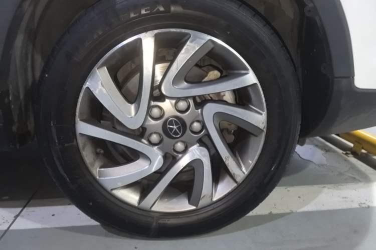 Used JAC Group Refine S3 2014 1.5L Manual Luxury Smart Model Right Front Wheel Hub