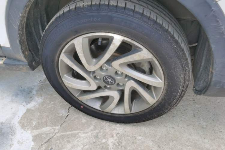 Used JAC Group Refine S3 2014 1.5L Manual Luxury Smart Model Right Front Wheel Hub