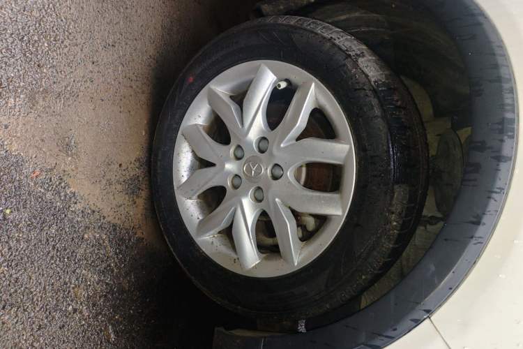Used JAC Group Refine S3 2014 1.5L Manual Luxury Smart Model Right Front Wheel Hub
