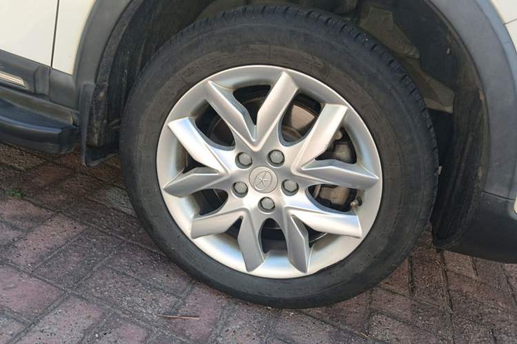 Used JAC Group Refine S3 2014 1.5L Manual Luxury Smart Model Right Front Wheel Hub