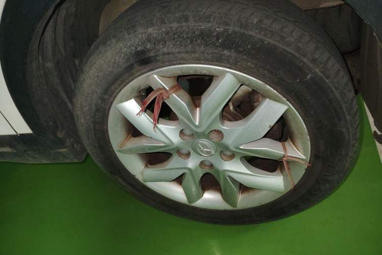 Used JAC Group Refine S3 2014 1.5L CVT Luxury Version Right Front Wheel Hub