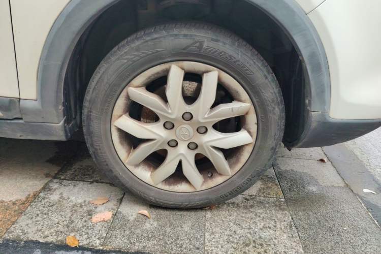 Used JAC Group Refine S3 2014 1.5L Manual Luxury Smart Model Right Front Wheel Hub