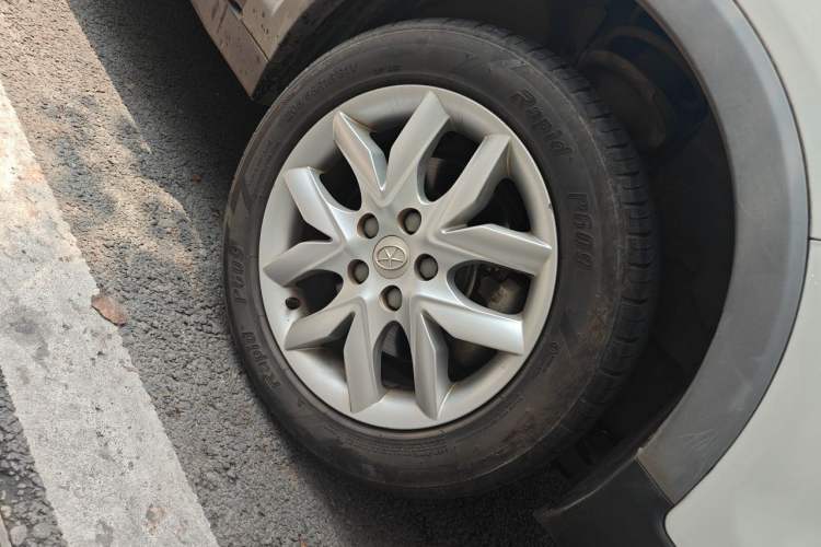 Used JAC Group Refine S3 2014 1.5L Manual Luxury Smart Model Right Front Wheel Hub