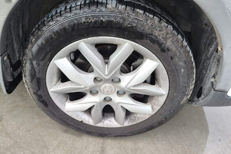Used JAC Group Refine S3 2014 1.5L CVT Luxury Version Right Front Wheel Hub