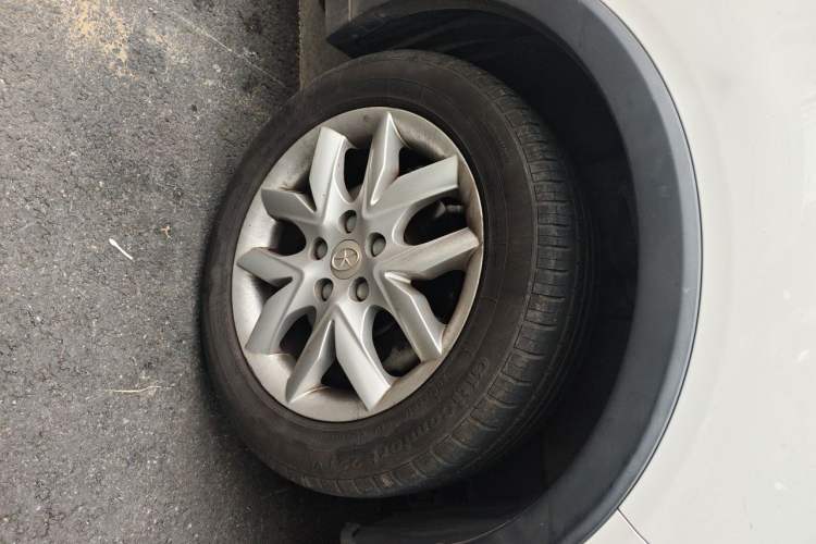 Used JAC Group Refine S3 2014 1.5L Manual Luxury Smart Model Right Front Wheel Hub