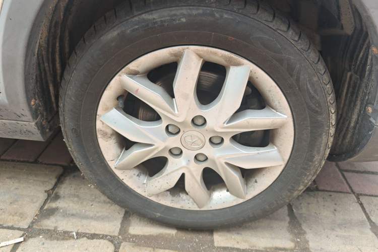 Used JAC Group Refine S3 2014 1.5L Manual Luxury Model Right Front Wheel Hub