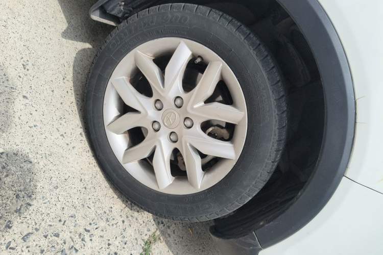 Used JAC Group Refine S3 2014 1.5L Manual Luxury Smart Model Right Front Wheel Hub