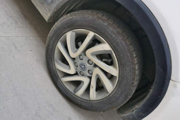 Used JAC Group Refine S3 2014 1.5L Manual Luxury Smart Model Right Front Wheel Hub