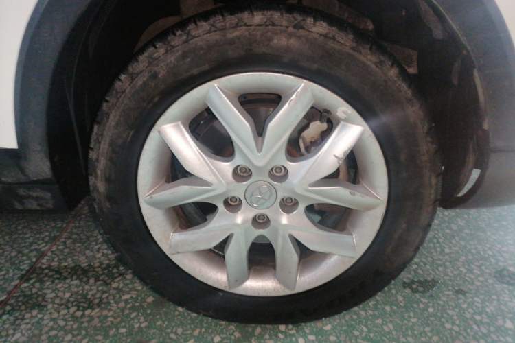 Used JAC Group Refine S3 2014 1.5L Manual Luxury Smart Model Right Front Wheel Hub