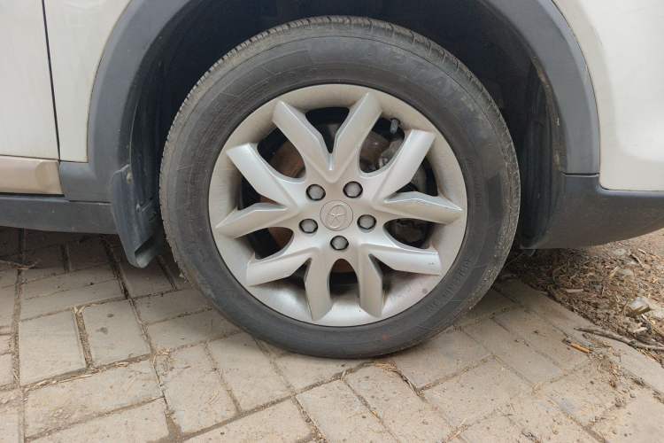 Used JAC Group Refine S3 2014 1.5L Manual Luxury Smart Model Right Front Wheel Hub