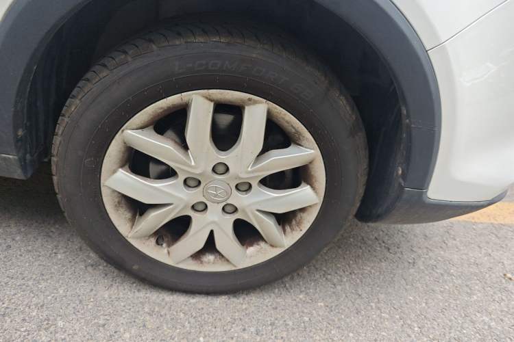 Used JAC Group Refine S3 2014 1.5L CVT Luxury Smart Model Right Front Wheel Hub