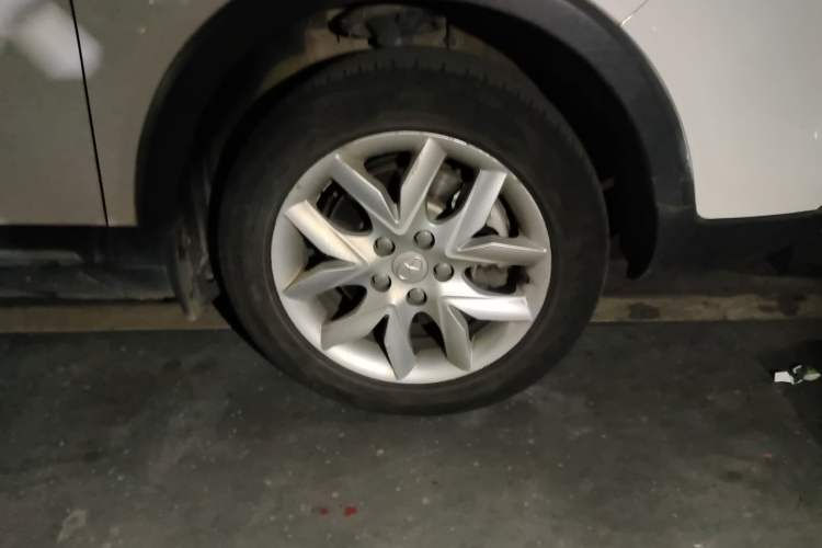 Used JAC Group Refine S3 2014 1.5L CVT Luxury Smart Model Right Front Wheel Hub