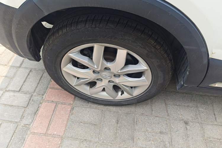 Used JAC Group Refine S3 2014 1.5L CVT Luxury Smart Model Right Rear Wheel Hub