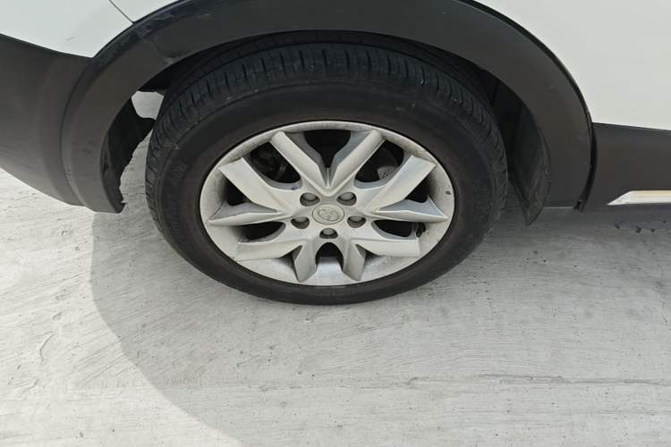 Used JAC Group Refine S3 2014 1.5L CVT Luxury Smart Model Right Rear Wheel Hub