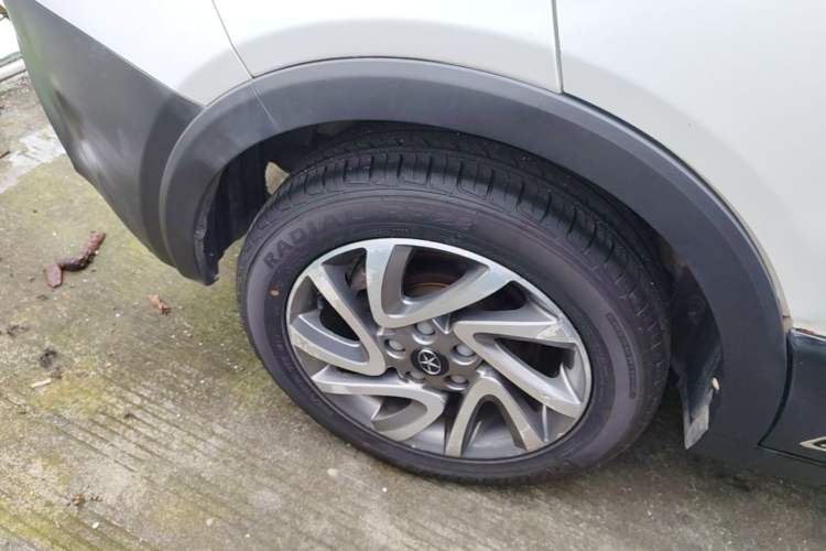 Used JAC Group Refine S3 2014 1.5L Manual Luxury Smart Model Right Rear Wheel Hub