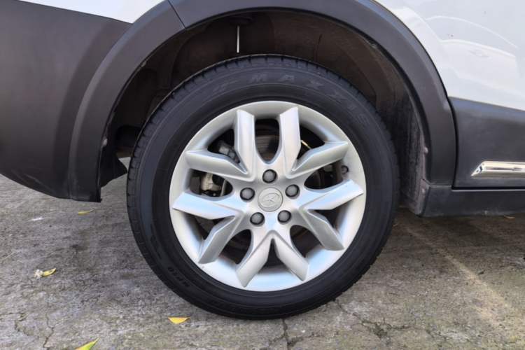 Used JAC Group Refine S3 2014 1.5L Manual Luxury Smart Model Right Rear Wheel Hub