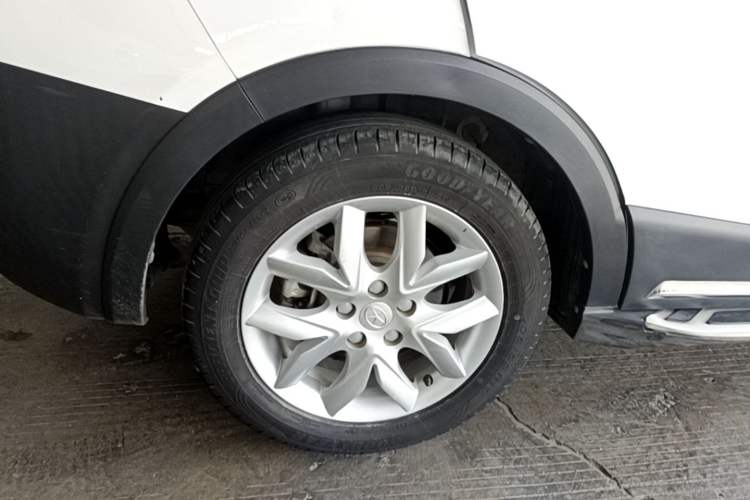 Used JAC Group Refine S3 2014 1.5L Manual Luxury Smart Model Right Rear Wheel Hub