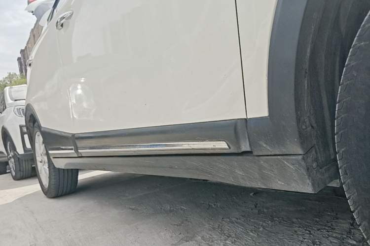 Used JAC Group Refine S3 2014 1.5L CVT Luxury Smart Model Right Side Sill