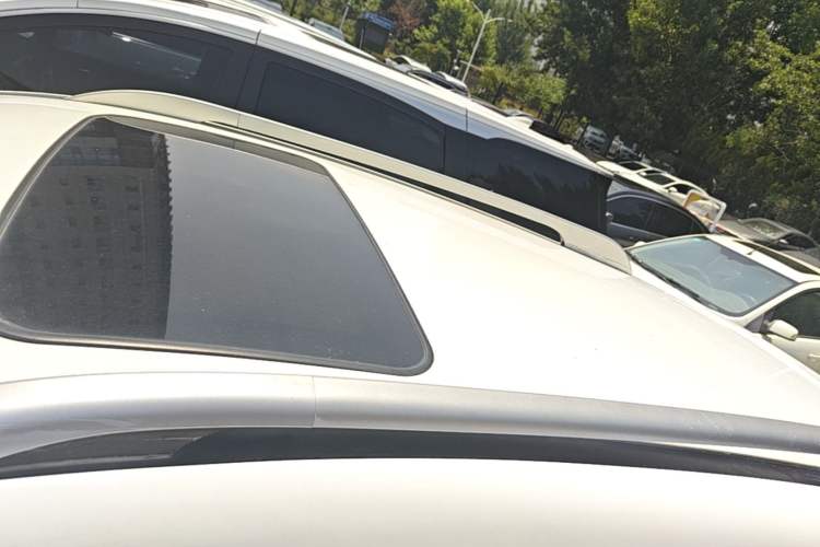 Used JAC Group Refine S3 2014 1.5L Manual Luxury Smart Model Roof