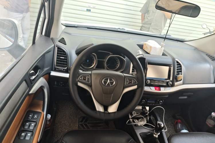 Used JAC Group Refine S3 2014 1.5L Manual Luxury Smart Model Steering Wheel