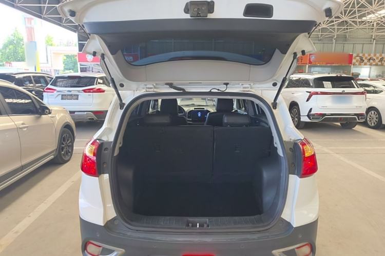Used JAC Group Refine S3 2014 1.5L CVT Luxury Smart Model Trunk