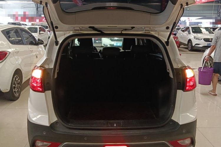 Used JAC Group Refine S3 2014 1.5L Manual Luxury Smart Model Trunk