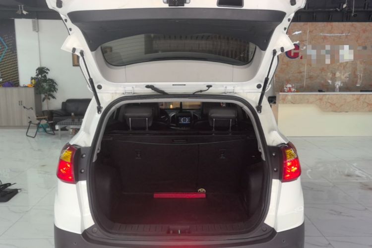 Used JAC Group Refine S3 2014 1.5L CVT Luxury Smart Model Trunk