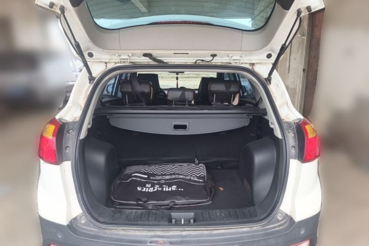 Used JAC Group Refine S3 2014 1.5L Manual Luxury Smart Model Trunk