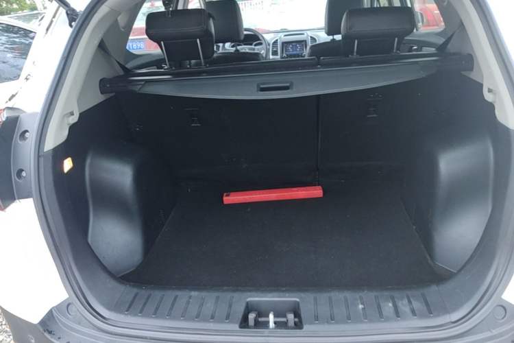 Used JAC Group Refine S3 2014 1.5L Manual Luxury Smart Model Trunk