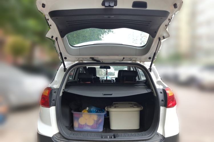 Used JAC Group Refine S3 2014 1.5L Manual Luxury Smart Model Trunk
