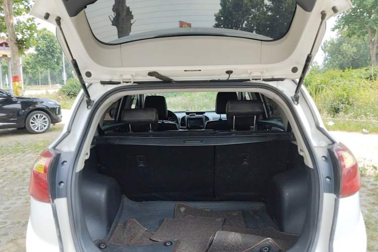 Used JAC Group Refine S3 2014 1.5L Manual Luxury Smart Model Trunk