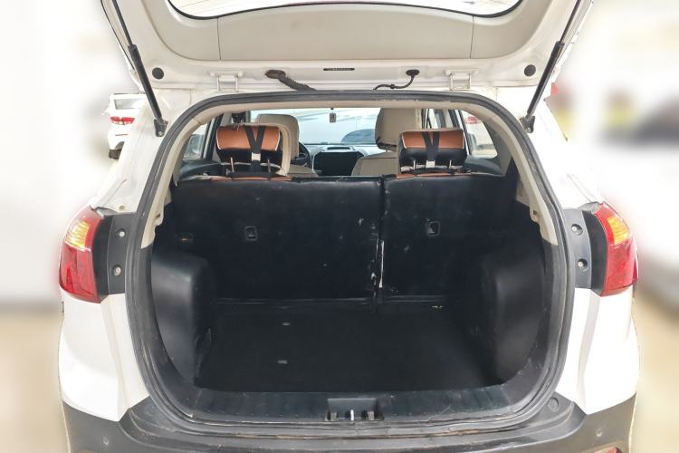 Used JAC Group Refine S3 2014 1.5L Manual Luxury Model Trunk