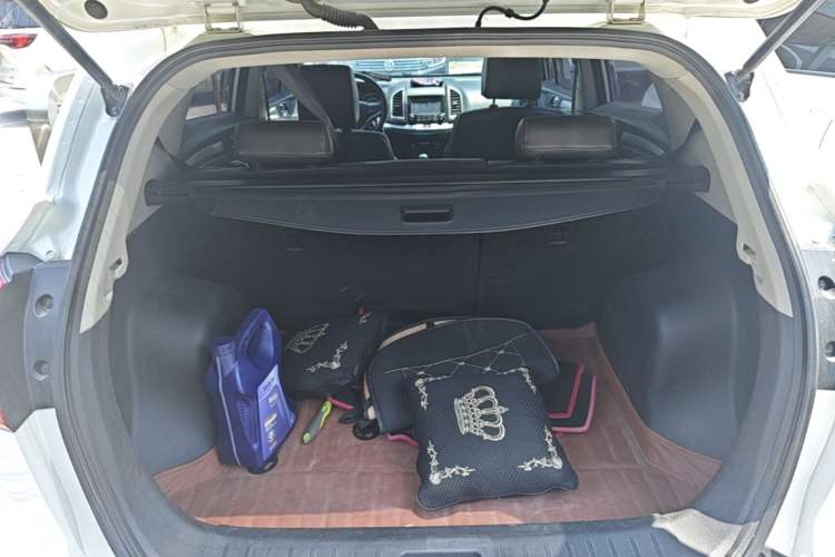 Used JAC Group Refine S3 2014 1.5L Manual Luxury Smart Model Trunk