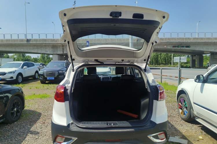 Used JAC Group Refine S3 2014 1.5L CVT Luxury Smart Model Trunk