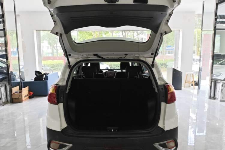 Used JAC Group Refine S3 2014 1.5L CVT Luxury Version Trunk