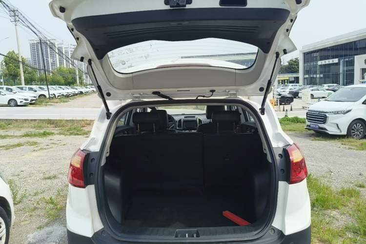 Used JAC Group Refine S3 2014 1.5L Manual Luxury Smart Model Trunk