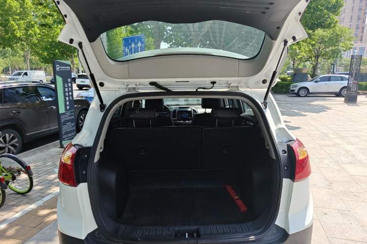 Used JAC Group Refine S3 2014 1.5L Manual Luxury Smart Model Trunk