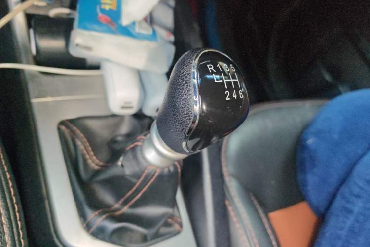Used JAC Group Refine S3 2014 1.5L Manual Luxury Smart Model Gear Lever