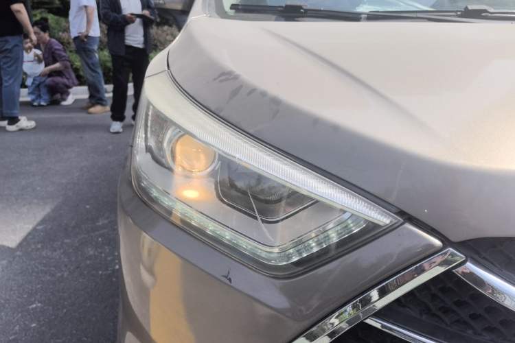 Used JAC Group Refine S3 2014 1.5L CVT Luxury Smart Model Right Front Headlight